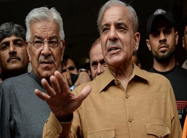 World News | Pak Opposition Alliance to March to Islamabad Against 'corrupt' Imran Khan Govt: Shehbaz
