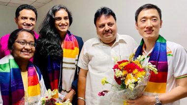 PV Sindhu and Her Coach Park Tae-Sang Welcomed at the Delhi Airport After Indian Shuttler’s Bronze Medal Win at Tokyo Olympics 2020 (Watch Video)