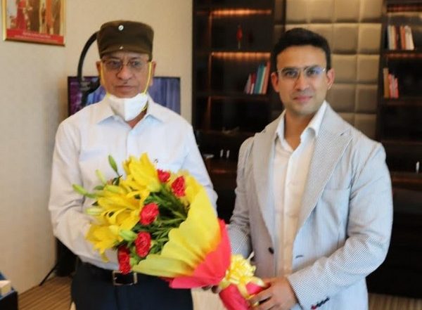 Business News | UP State Council for Higher Education Chairman Prof Dr. Girish Chandra Tripathi Interacts with Students and Staff of Galgotias University