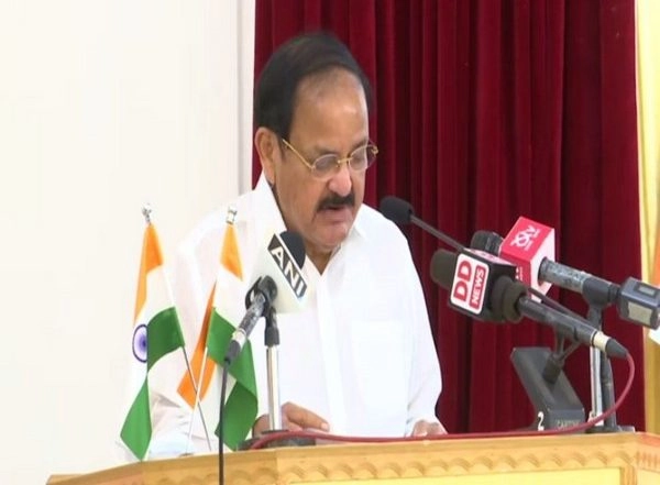 India News | VP Naidu Urges Medical Fraternity to Educate People on Safety of COVID Vaccine to Make It 'Jan-Andolan'