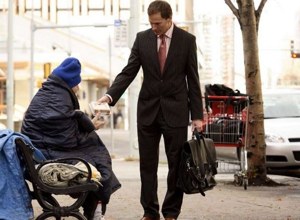 Lifestyle News | People Are Selfish with Masses and Generous to Individuals