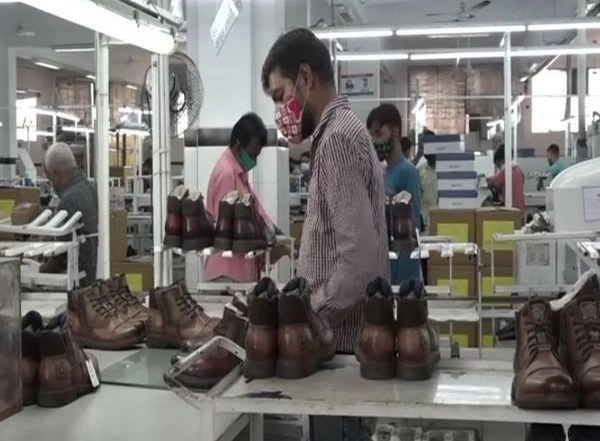 India News | COVID-19: Shoe Exports from Agra Begin to Increase