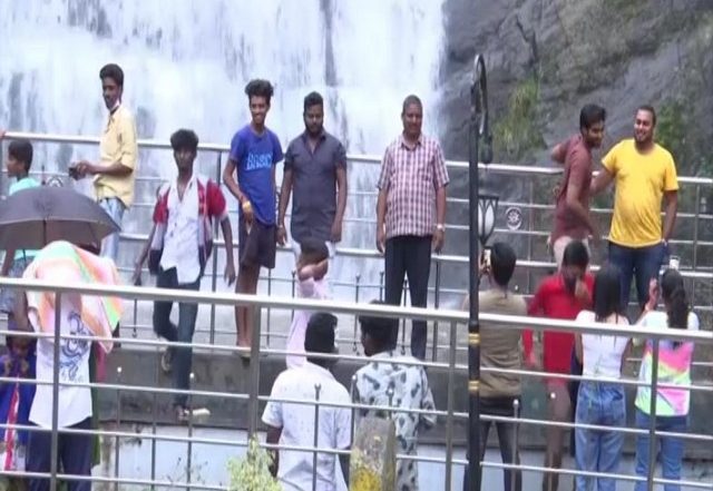 India News | Tourists Throng to Kodaikanal After Easing of COVID-19 Restrictions
