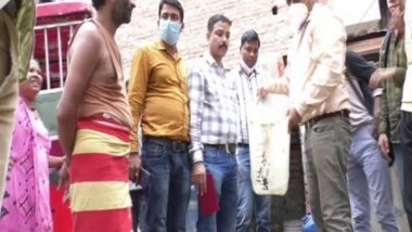 India News | Central Health Team Conducts Door-to-door Inspection in UP's Firozabad, Holds Meeting with Officials