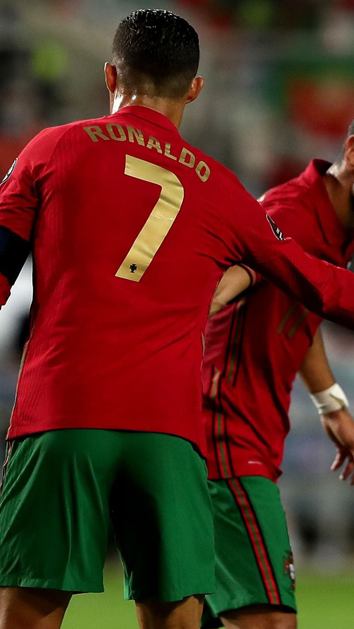 It's Official! Cristiano Ronaldo Will Wear Iconic No. 7 Jersey at Manchester  United - News18