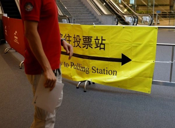 World News | Elite, Powerful Hong Kongers Vote for Election Committee Amid Absence of Pro-democratic Candidates