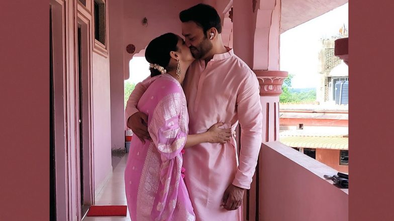 Ankita Lokhande and Boyfriend Vicky Jain’s Latest PINK Pic Is Giving Us ‘Pavitra Rishta’ Vibes!