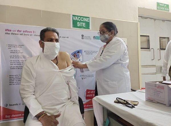 India Administers Over 61 Lakh COVID-19 Vaccine Doses in Past 24 Hours