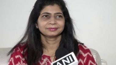 India News | Delhi Teacher Who Provided Smartphones to Help over 300 Students Continue Studies During Pandemic Felicitated