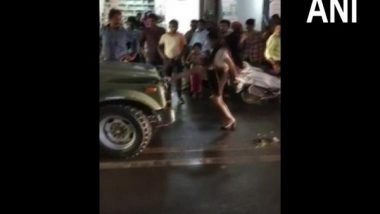 India News | Police Begins Probe After Video of Woman Vandalising Vehicle in MP's Gwalior Goes Viral