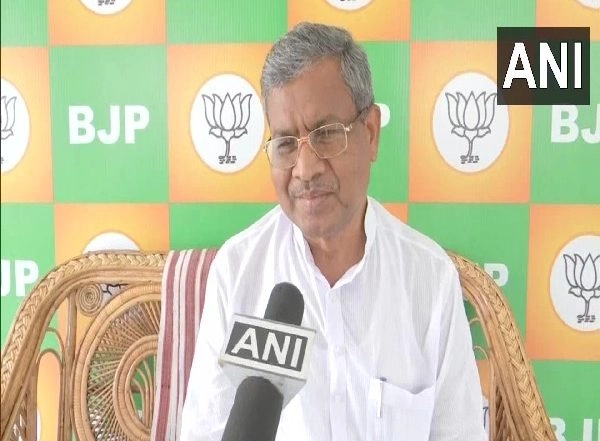 India News | Row over Separate Room for Namaz in Jharkhand Assembly, BJP Demands Hall for Hindus to Recite Hanuman Chalisa