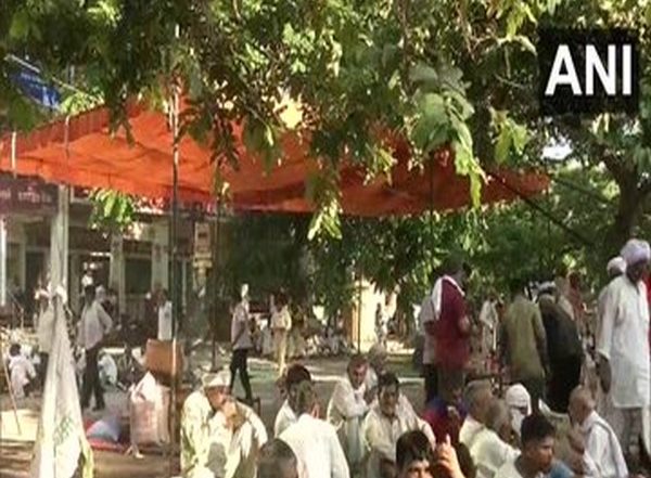 India News | Farmers' Stir: Internet, SMS Services Restored in Haryana's Karnal