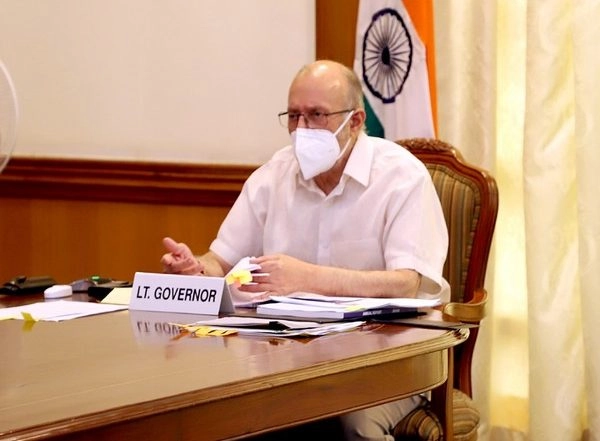 India News | Delhi: LG Approves Relocation of Slum Dwellers of Three JJ Clusters to EWS Flats