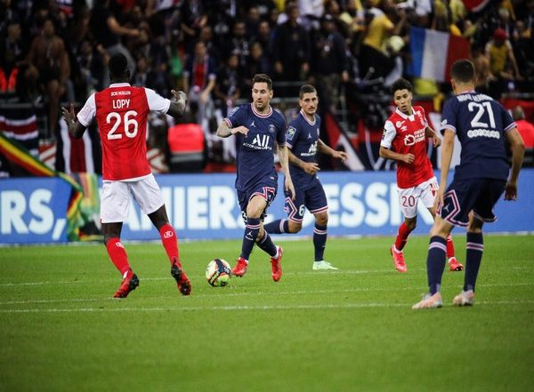 Sports News | PSG Boss Pochettino Didn't Think It Was Possible to Sign Lionel Messi