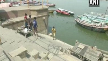 India News | Water Level in Ganges Rises, Operation of Boats Suspended
