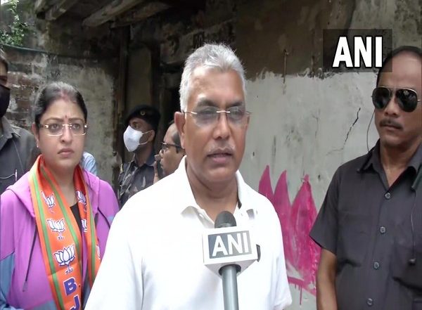 Bhabanipur Assembly By-Poll 2021: Mamata Banerjee May Lose from Bhabanipur Just Like Nandigram, Claims Dilip Ghosh