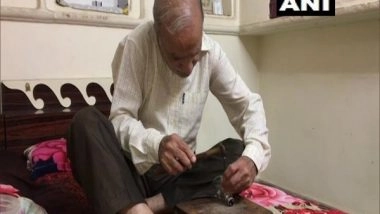 India News | Gwalior: 70-year-old Man Carves 'Namokar Mantra' on Electric Bulbs