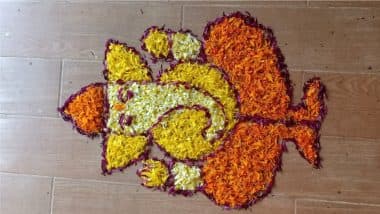 Easy Rangoli Designs for Ganesh Chaturthi 2021: Simple Flower Rangoli Design Ideas To Adorn Your House During Ganeshotsav