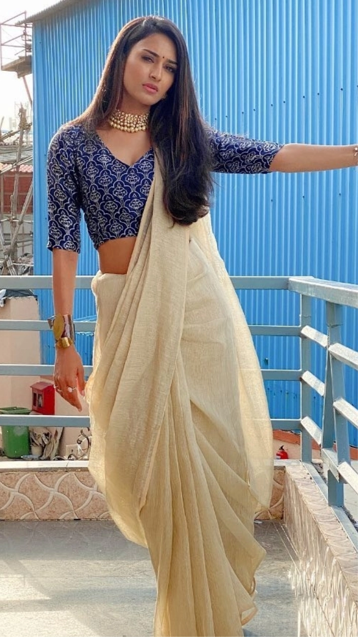 Ganesh Chaturthi 2021 Style Guide: Erica Fernandes Saree Looks Are Tailor-Made For The Festival
