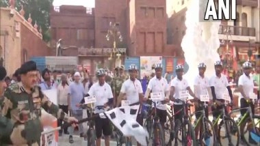 India News | Azadi Ka Amrit Mahotsav: BSF DIG Flags off CRPF's Cycle Rally from Amritsar to New Delhi