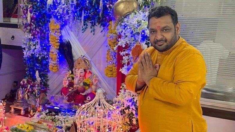 Fashion Designer Vikram Saraf Celebrates Ganesh Chaturthi Following the COVID-19 Protocols