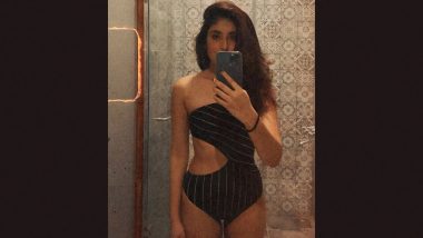Kritika Kamra Looks Sizzling Hot in Black Cut-Out Monokini! Check Out her Killer Picture That Has All Eyes On It