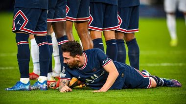 Lionel Messi Impresses Netizens by Laying Behind PSG Wall for Man City Free-Kick in Champions League 2021-22 (Watch Video)