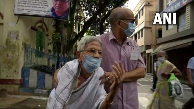 West Bengal Assembly By-Polls 2021: Manobashini Chakrabarty, 90-Year-Old Woman, Casts Her Vote in Bhabanipur