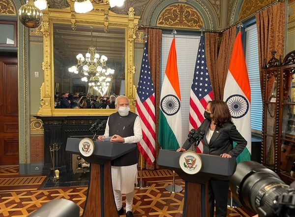 US VP Kamala Harris 'suo Moto' Refers to Pakistan's Role in Terrorism During Meeting With PM Narendra Modi