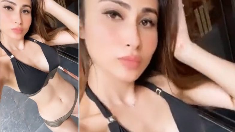 Mouni Roy Flaunts Her Sexy Toned Body in Black Bikini As She Is Pool Ready!