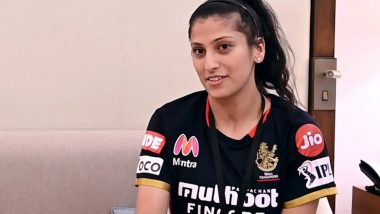 RCB Sports Massage Therapist Navnita Gautam Is a Team Player and a Woman With a Golden Heart (Watch Videos)