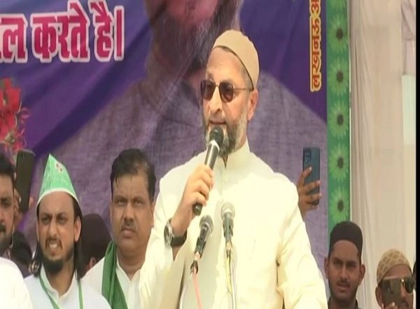 India News | Owaisi Undergarment of BJP, Behind-the-scenes Facilitator of 'suparibaaz Mai Baap': Shiv Sena