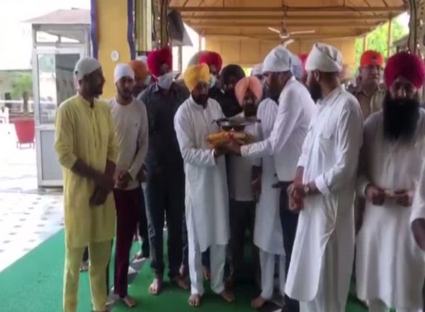 Punjab CM-Designate Charanjit Singh Channi Visits Gurudwara in Rupnagar Ahead of Swearing-In Ceremony