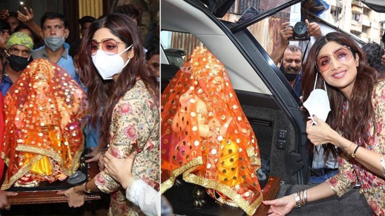 Shilpa Shetty Kundra Welcomes Ganpati Bappa Home Ahead of Ganesh Chaturthi 2021 (View Pics)