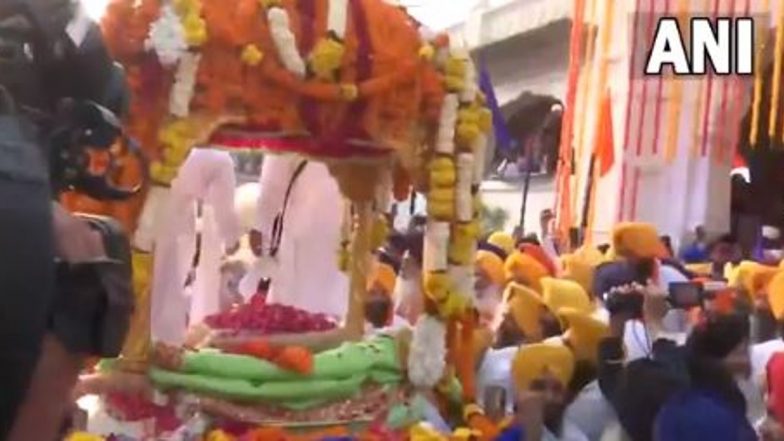 Sri Guru Granth Sahib Ji Prakash Purb Celebrations Underway at Golden Temple in Amritsar (Watch Video)