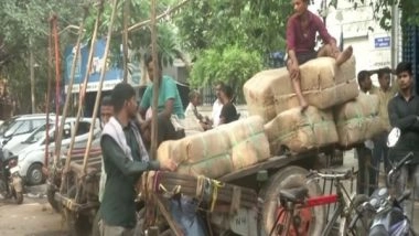 India News | Delhi: Cart Pullers on Indefinite Strike Against No Entry at Chandni Chowk