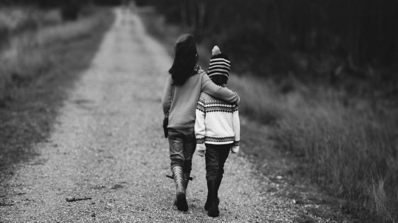 Uttar Pradesh: Upset Over Parents' Frequent Fights, Minor Sister-Brother Duo Runs Away From Home