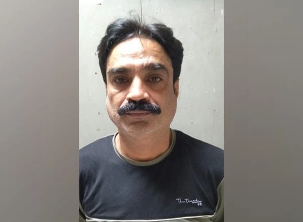 India News | Mumbai: NCB Arrests Drug Peddler in Connection with Chinku Pathan Drugs Case