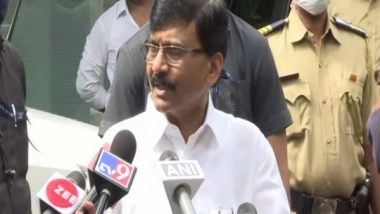 India News | Sanjay Raut Lashes out at Javed Akhtar for His Alleged Comparison of RSS, VHP with Taliban