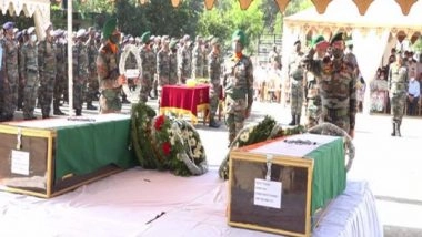 India News | Patnitop Helicopter Crash: Wreath Laying Ceremony Held for Two Army Jawans at Udhampur Hospital