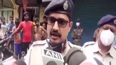 India News | Around Six People Hurled Bombs Outside BJP MP Arjun Singh's Residence in West Bengal