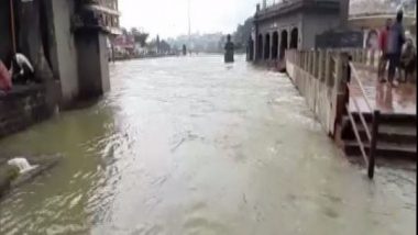 Maharashtra: Temples Submerged in Nashik as Water Level Rises in Godavari River After Heavy Rainfall (Watch Video)