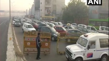 India News | Bharat Bandh: Delhi Police Shuts Traffic Movement Towards Ghazipur from UP