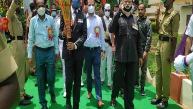 India News |  Victory Flame of Swarnim Vijay Varsh Reaches Nalgonda Military Convoy in Telangana