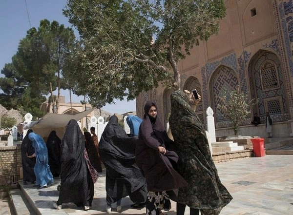 World News | Kabul University Looks Deserted as Taliban Govt Bans Women in Campus