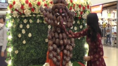 India News | Surat Woman Makes Ganesha Idol with 201 Coconuts