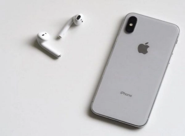 Tech News | Apple Working on Adding Health Features to Airpods