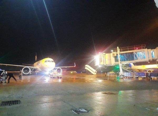 Amit Shah Flags Off First International Flight From Srinagar to Sharjah, GO FIRST Resumes Services