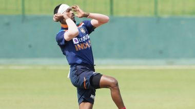 Hardik Pandya Bowls During India Training Session, Practices Batting Under MS Dhoni Ahead of New Zealand Clash at T20 World Cup 2021