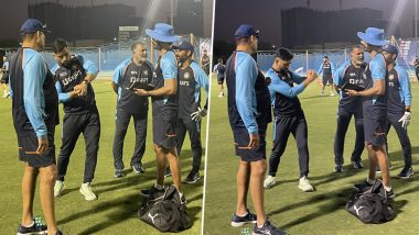 MS Dhoni Is Back! See Pictures of Team India Mentor Catching Up With Coaching Staff Ahead of Pakistan Clash at T20 World Cup 2021